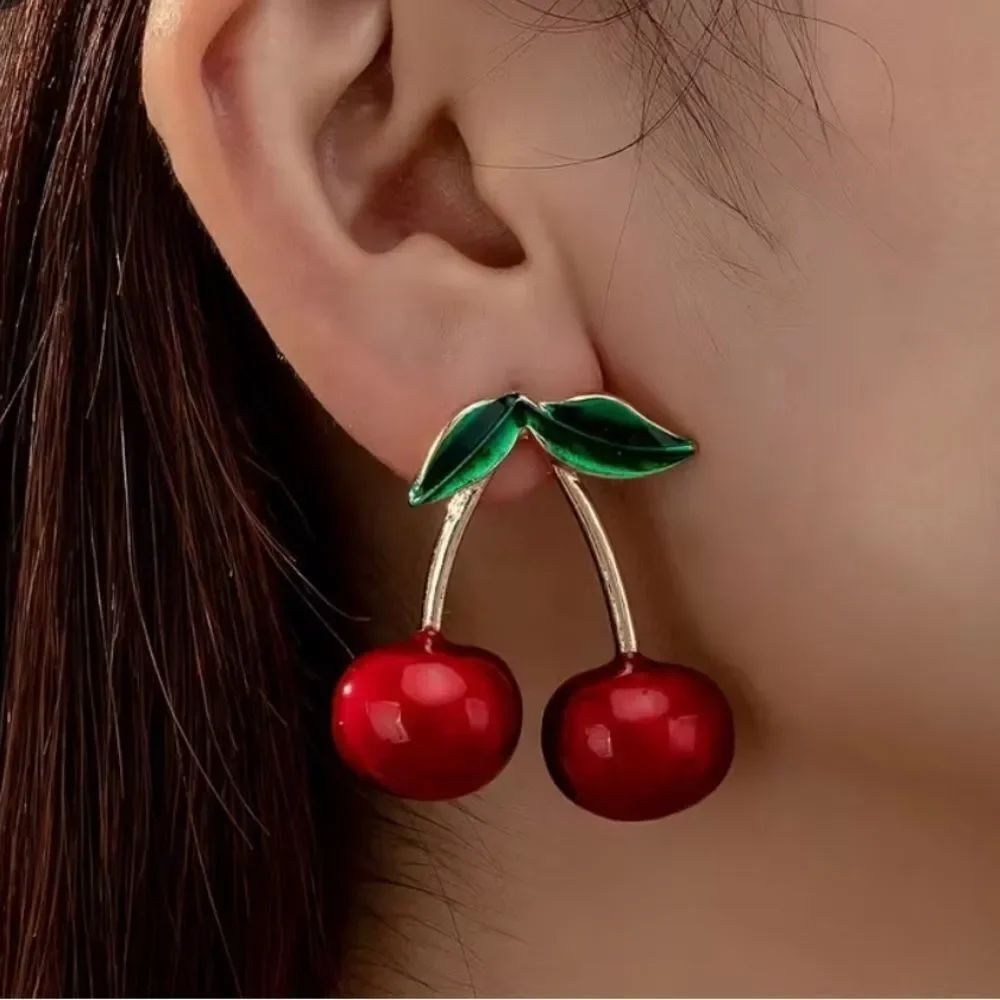 🍒 Betsey Johnson stunning cherry earrings 🍒 - Picture 5 of 6